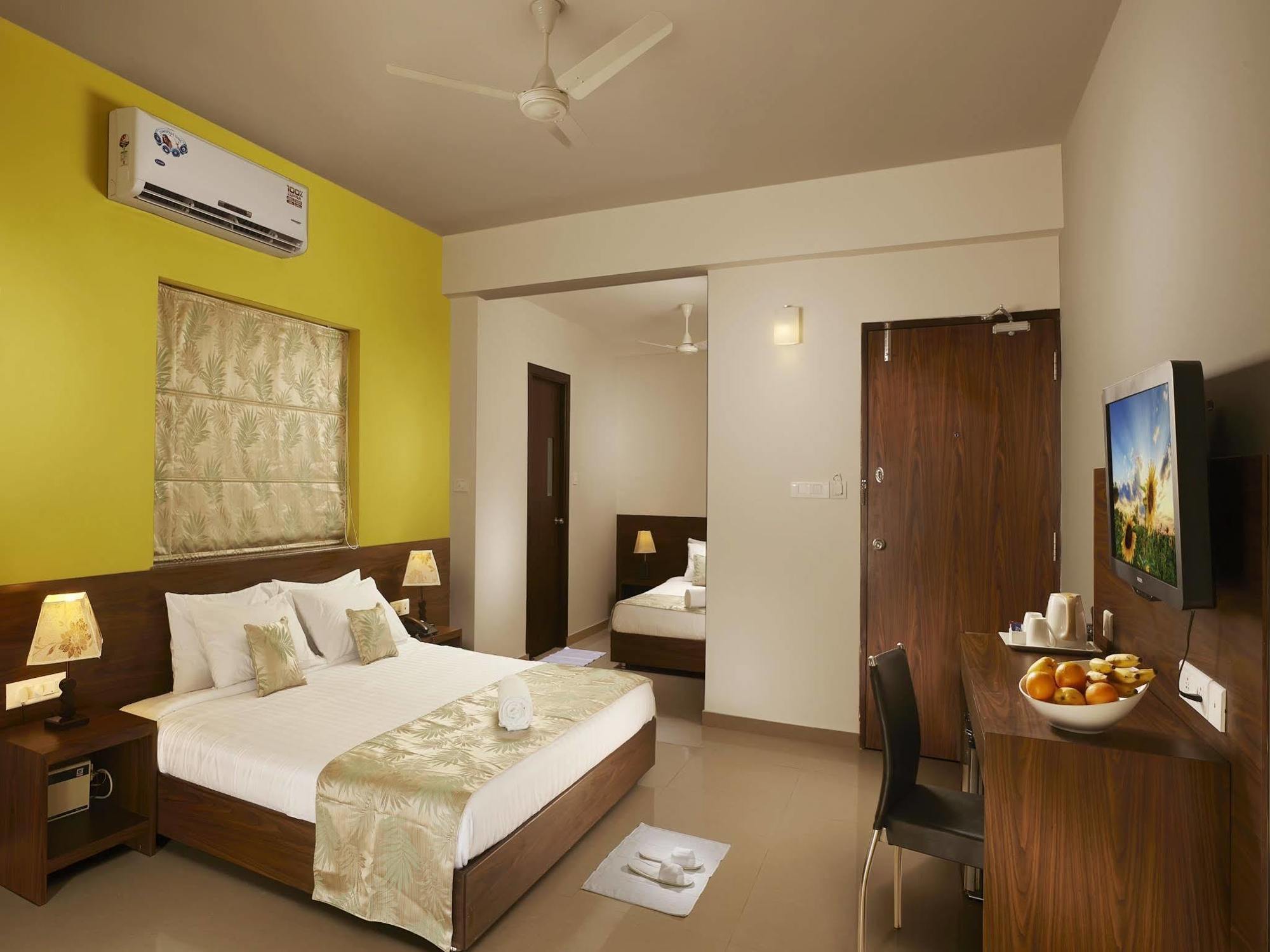 ไฮแลนด์ โฮมส์ บัดเจ็ต Hotel ปณชี ภายนอก รูปภาพ